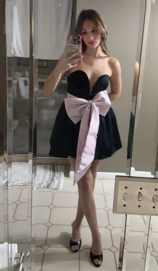 Classy Sweetheart Neck Black Satin Bow A Line Short Homecoming Dress Birthday Outfits SP3217
