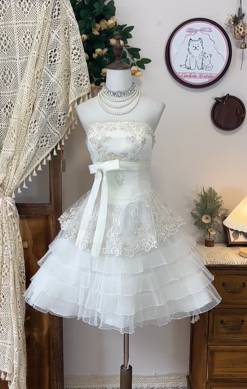 Charming Strapless White Tulle Lace Layered Short Wedding Dress Homecoming Dress Y8880