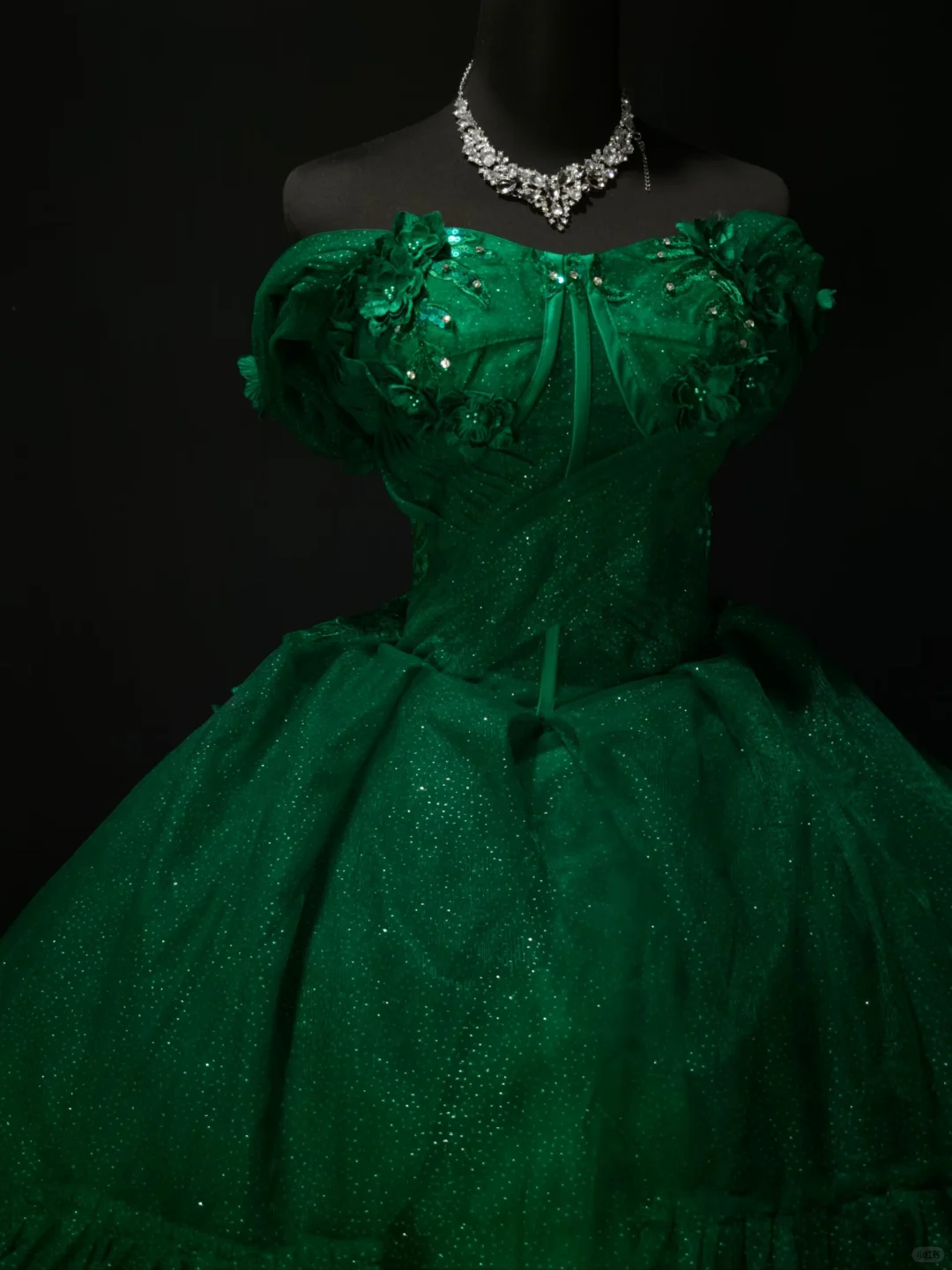 Unique Green Ball Gown Off The Shoulder Tulle Sequin Ruffles Birthday Quinceanera Dress SP3171