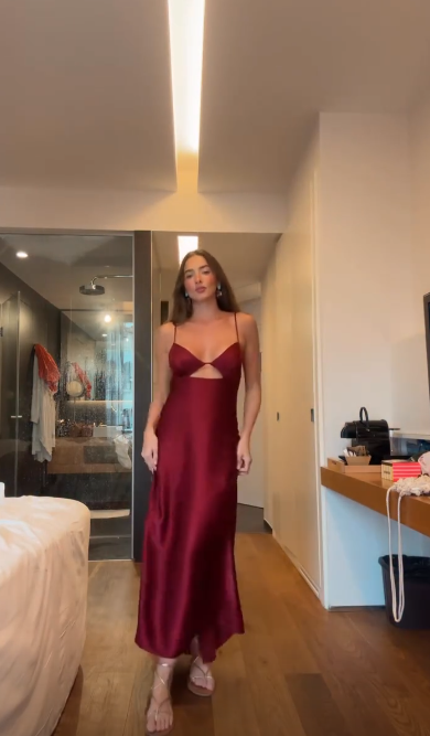 Sexy Spaghetti Straps Burgundy Satin Mermaid Prom Gown Backless Long Evening Dress SP340