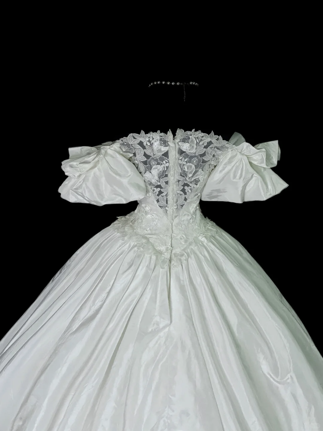 Vintage Off The Shoulder White Satin Lace Long Wedding Dress Bridal Gown SP4040