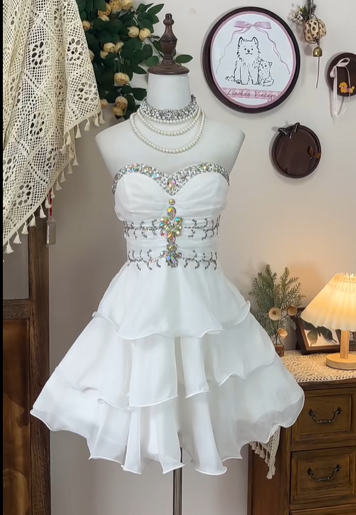 Pretty Strapless Chiffon Beaded Mini Birthday Dress White Grade Homecoming Dress Y8890