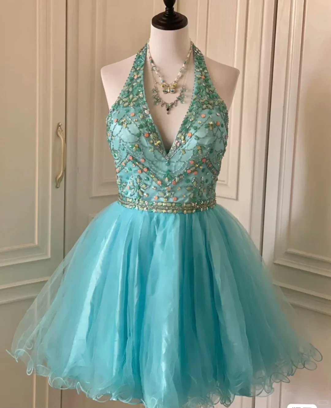 Gorgeous Halter Tulle Beaded Short Birthday Outfits Blue A Line Homecoming Dress  Y9054