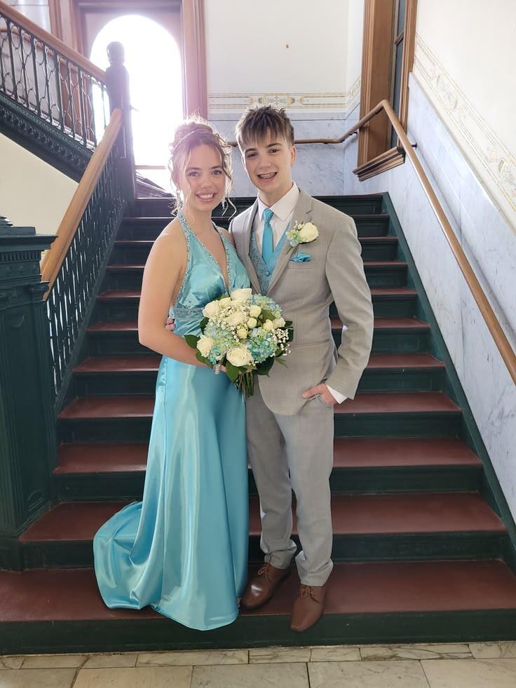 Elegant Halter V Neck Satin Beaded Long Prom Dress Blue Long Party Gown SP3757