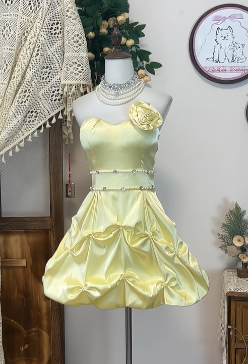 Cute Yellow Sweetheart Neck Satin Beaded Birthday Outfits A Line Grade Homecoming Dress Y8886