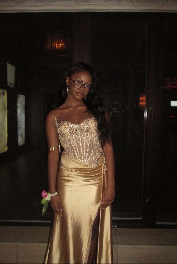 Elegant Sage Green Satin Appliques Beaded Mermaid Slit Long Party Dress Spaghetti Straps Long Wedding Guest Dress SP3721