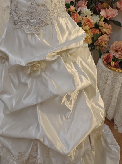 Elegant Ball Gown Spaghetti Straps White Lace Satin Pleated Long Party Dress Evening Dress SP2164