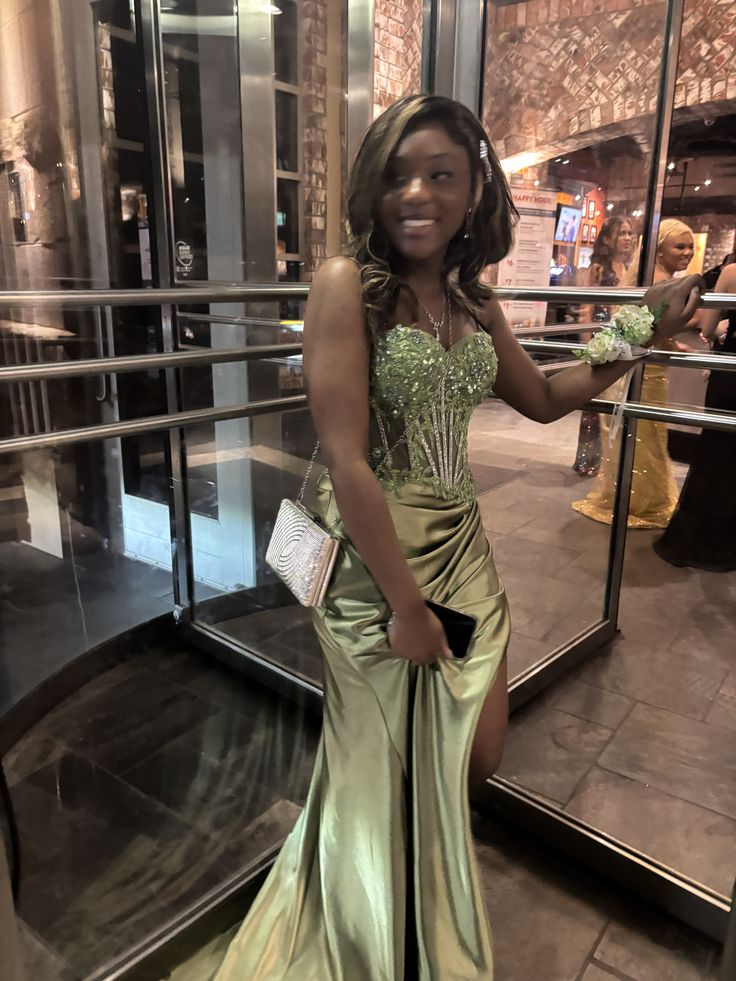 Elegant Sage Green Satin Appliques Beaded Mermaid Slit Long Party Dress Spaghetti Straps Long Wedding Guest Dress SP3721