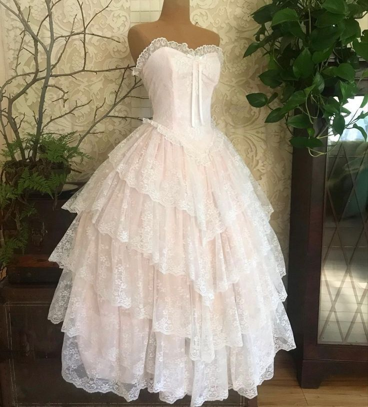 Light Pink Strapless Lace Layered Long Wedding Dress Y8288