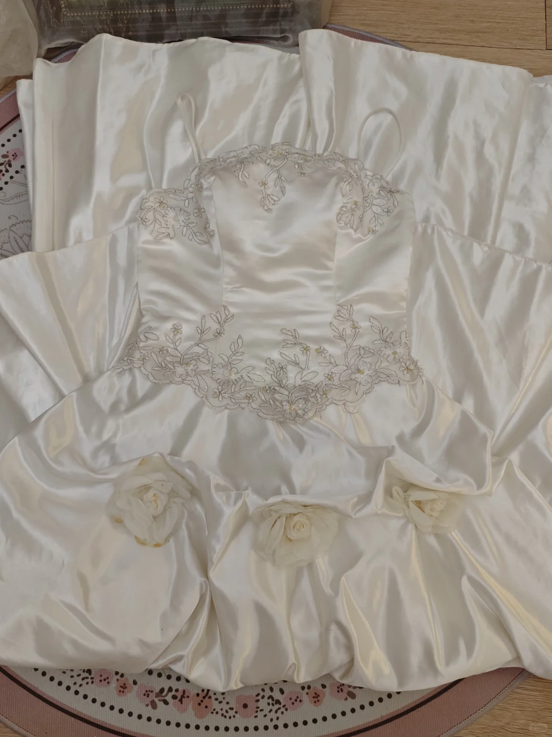 Elegant Ball Gown Spaghetti Straps White Lace Satin Pleated Long Party Dress Evening Dress SP2164