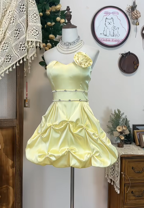 Cute Yellow Sweetheart Neck Satin Beaded Birthday Outfits A Line Grade Homecoming Dress Y8886