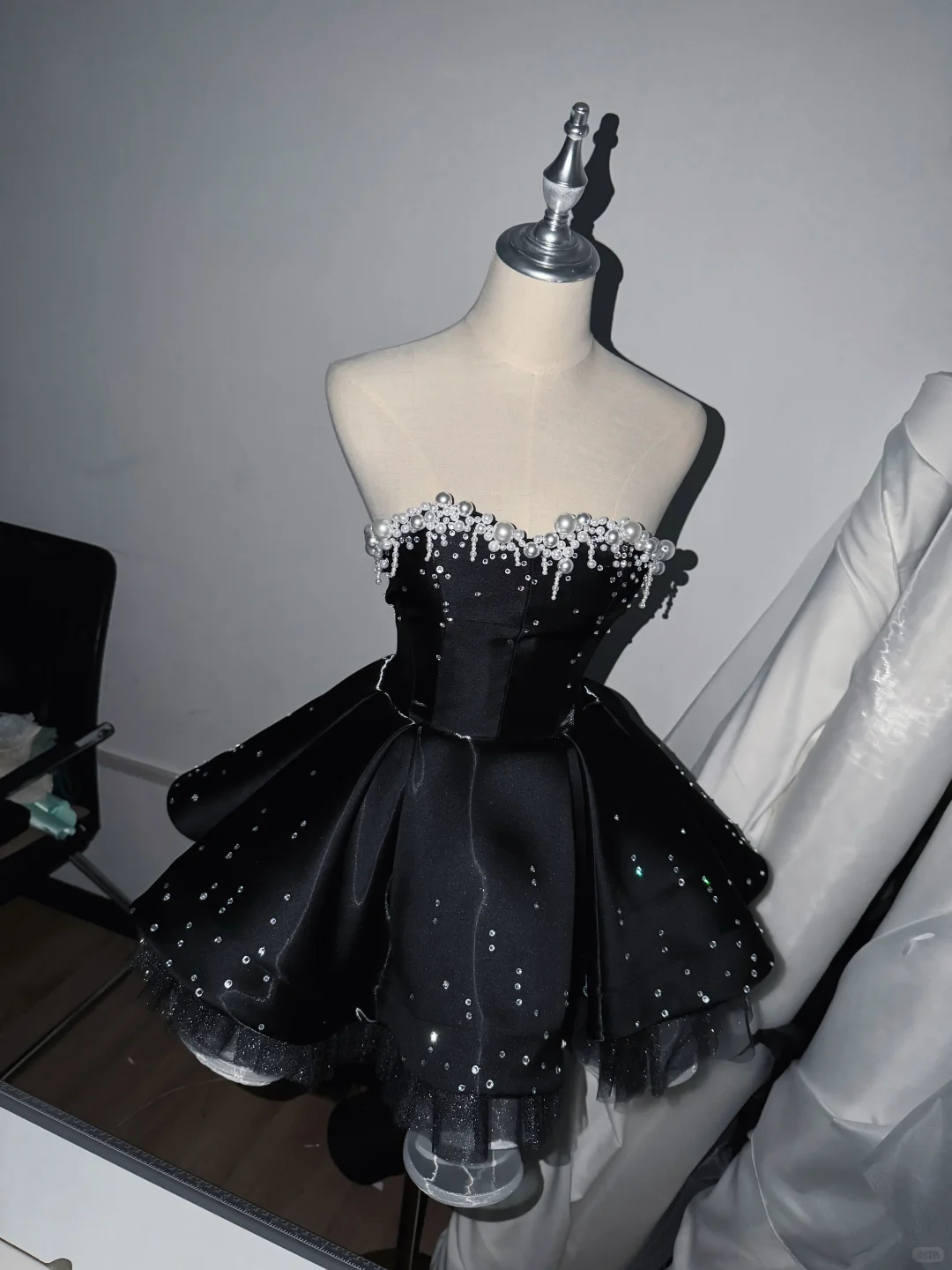 Pretty Sweetheart Neck Satin Beaded Short Homecoming Dress Black Short Birthday Dress SP4221