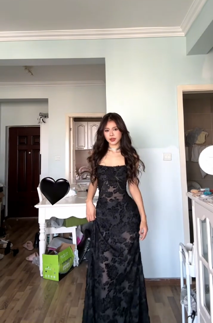 Classy Black Spaghetti Straps Lace Long Evening Dress Sexy Party Gown SP243