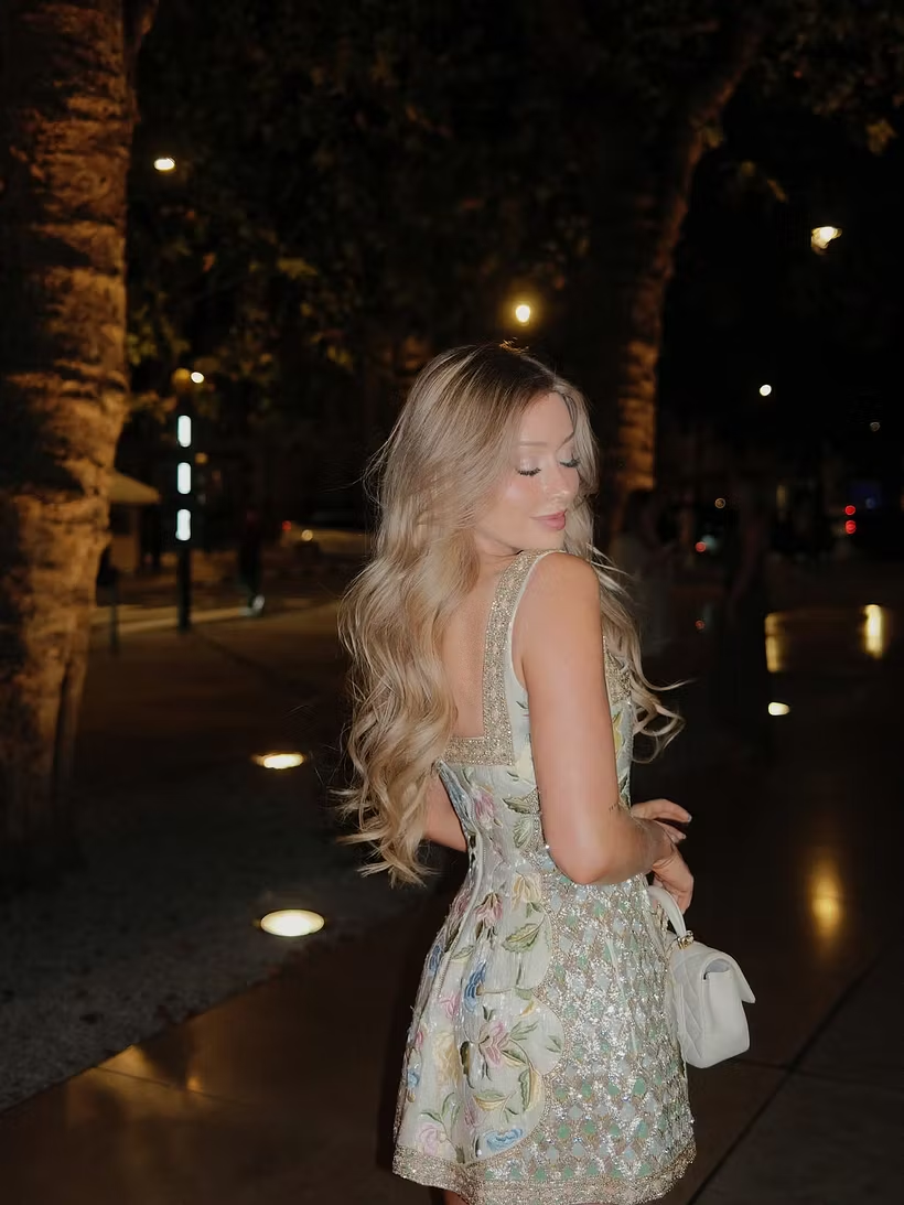 Charming Wide Shoulder Straps Sleeveless Embroidered Floral Sequin Short Prom Dress Formal Graduation Homecoming Dress SP3747