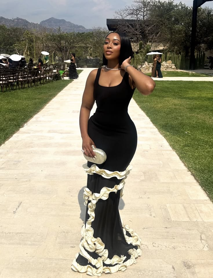 Elegant Black Satin Mermaid White Pleated Ruffle Long Party Dress Prom Dresses SP4007