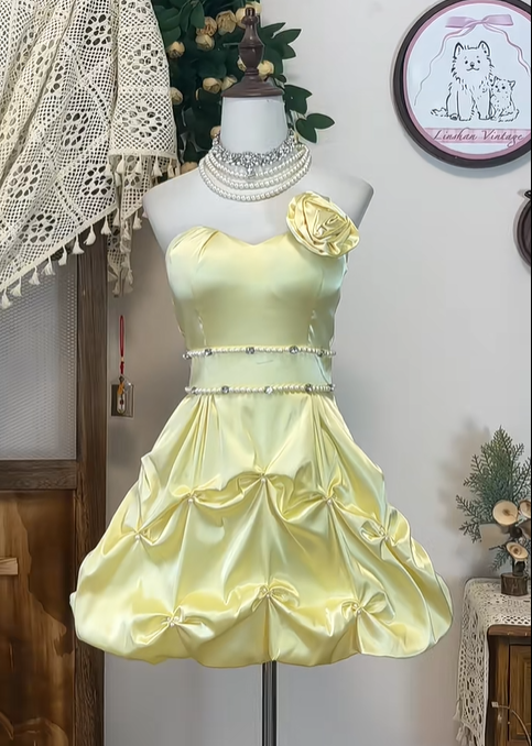Cute Yellow Sweetheart Neck Satin Beaded Birthday Outfits A Line Grade Homecoming Dress Y8886