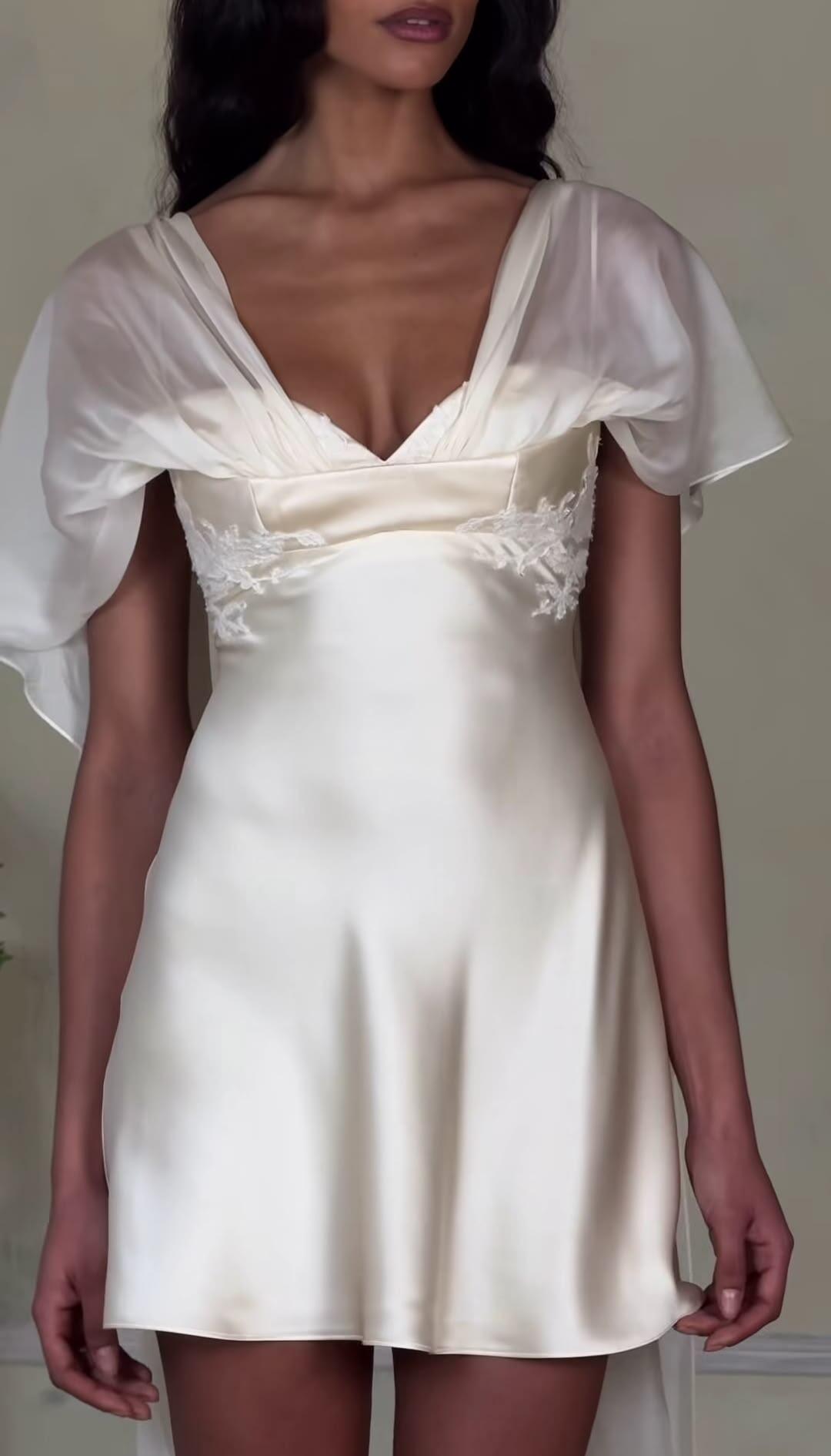 Elegant Off White Satin Appliques Short Homecoming Dress Birthday Dress SP3812