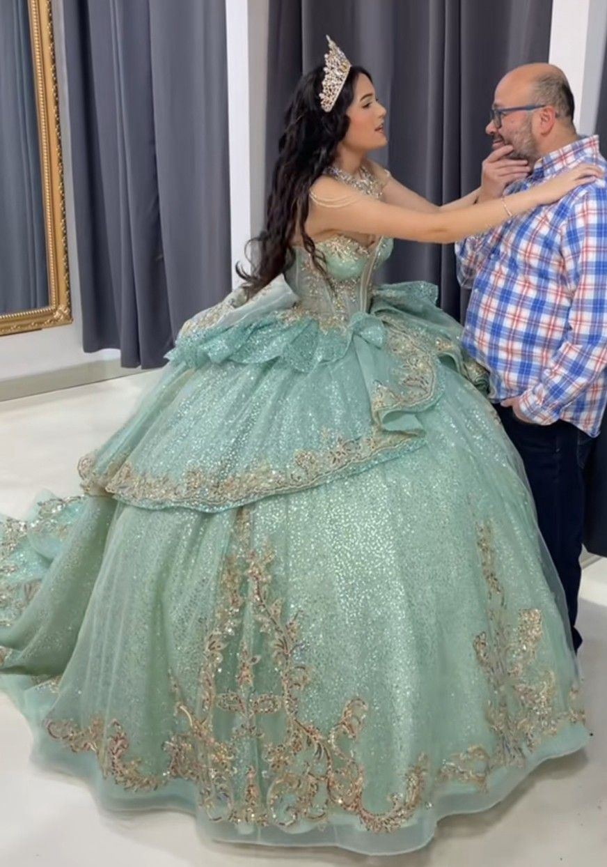 Gorgeous Ball Gown Green Tulle Sequin Appliques Quinceanera Dress Sweet 15 Dress SP4292