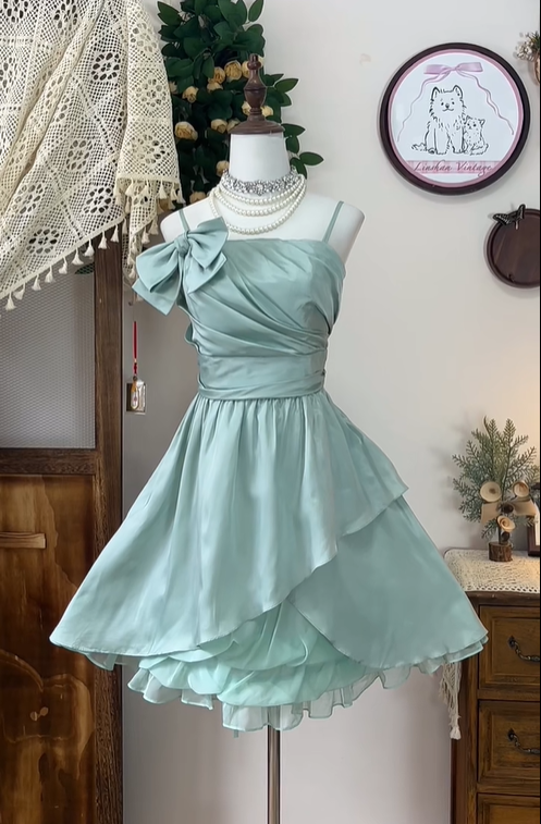 Pretty Spaghetti Straps Satin A Line Homecoming Dress Green Cocktail Dress Birthday Outfits Y8893
