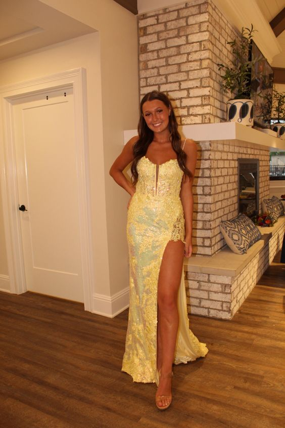 Yellow Mermaid V-neck Sequined Sweep Train Prom Dresses With Split Y6846