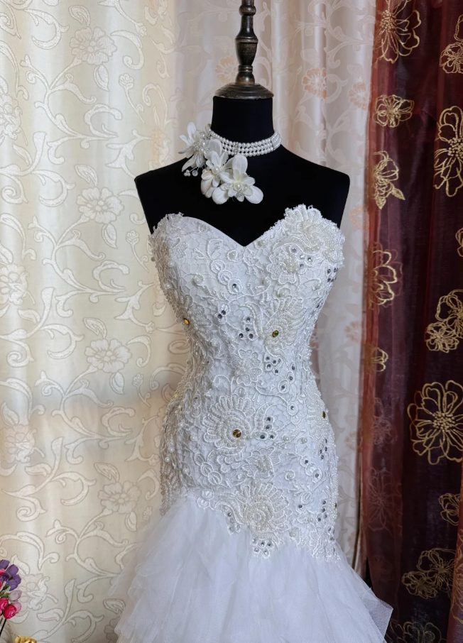 Glamorous Strapless White Lace Appliques Beaded Mermaid Long Evening Dress Birthday Prom Dress SP1615