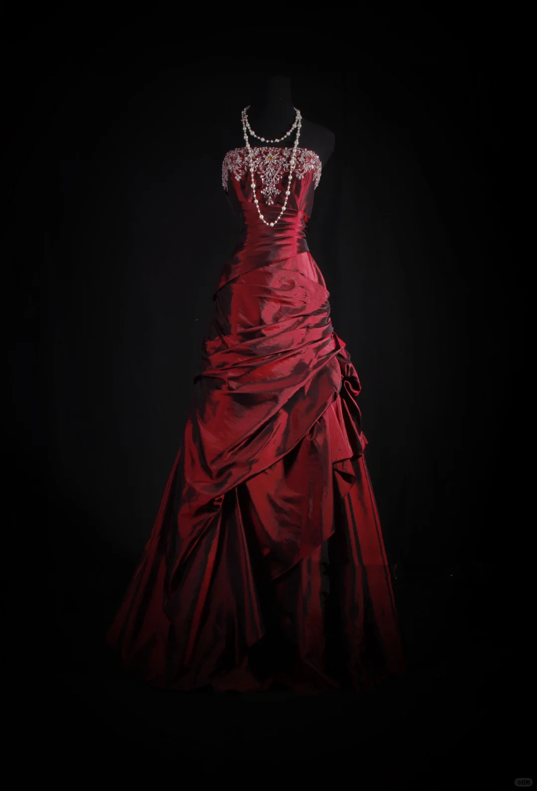 Vintage Strapless Ball Gown Burgundy Satin Beaded Long Party Dress Prom Dress SP2157