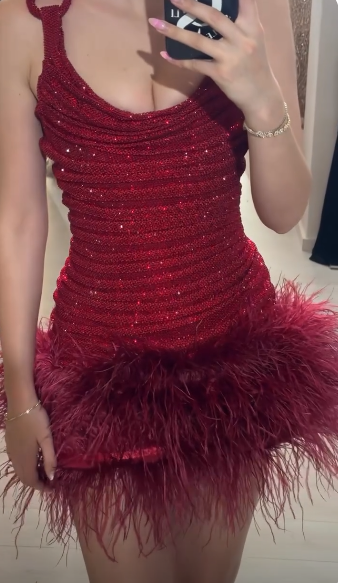 Glitter Burgundy Sequin Feathers Sheath Short Graduation Homecoming Dress SP3200