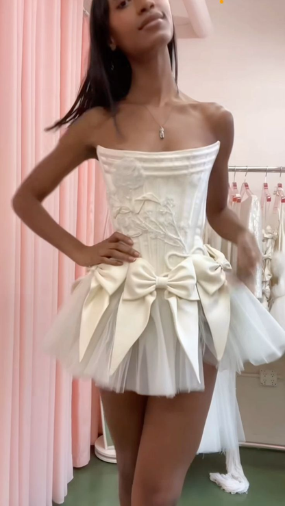 Unique Strapless White Satin Tulle A Line Short 19th Birthday Outfits Homecoming Dress With Bow SP175