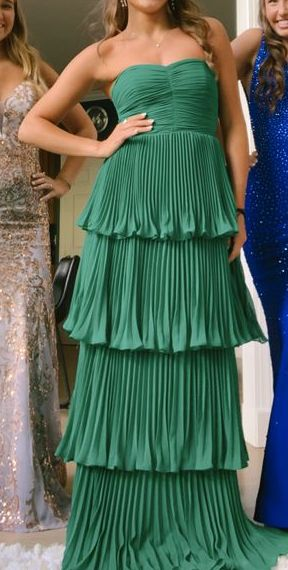 Green Strapless Ruffle Multi-Layer Long Prom Dress Y7373