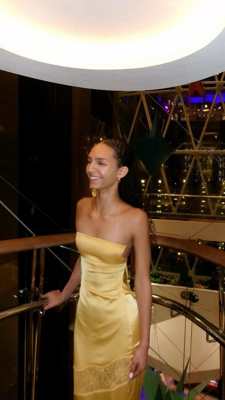 Sexy Strapless Satin Lace Backless Long Wedding Guest Dress Yellow Prom Dress Party Gown SP2282