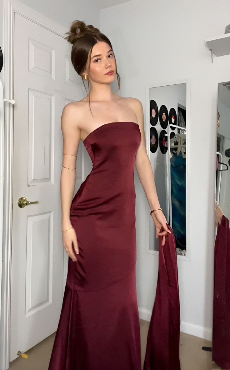Vintage Burgundy Strapless Satin Mermaid Prom Gown Long Evening Dress With Ribbon SP336