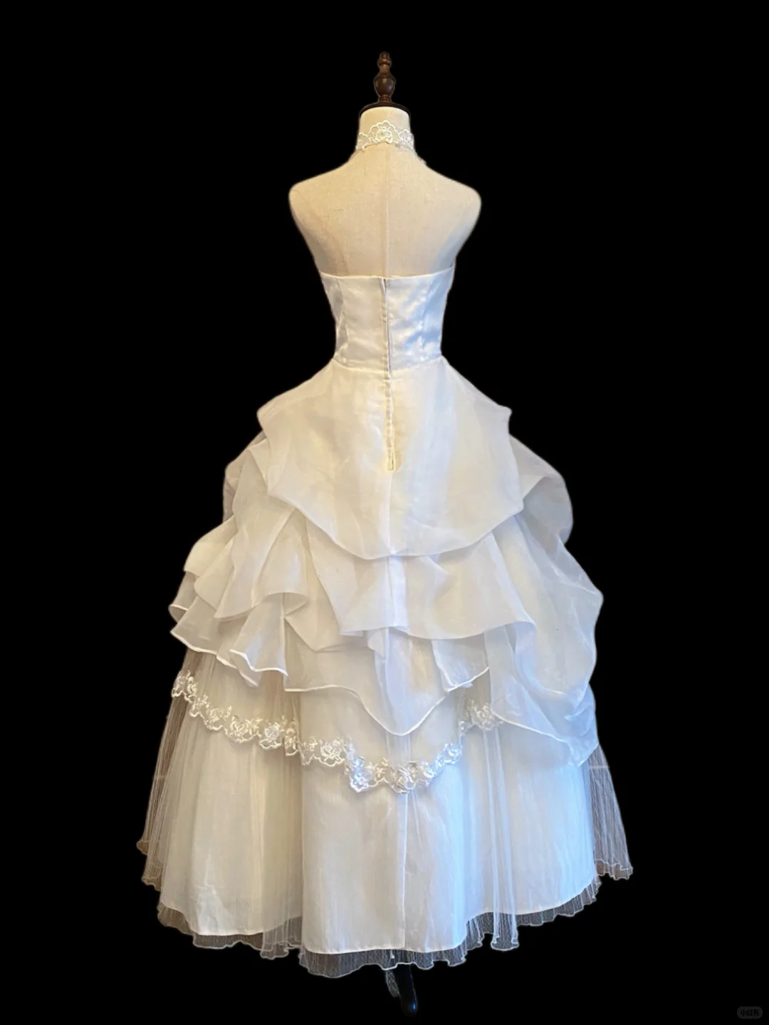 Vintage Halter Ball Gown White Tulle Pleated Lace Long Wedding Dress SP4085