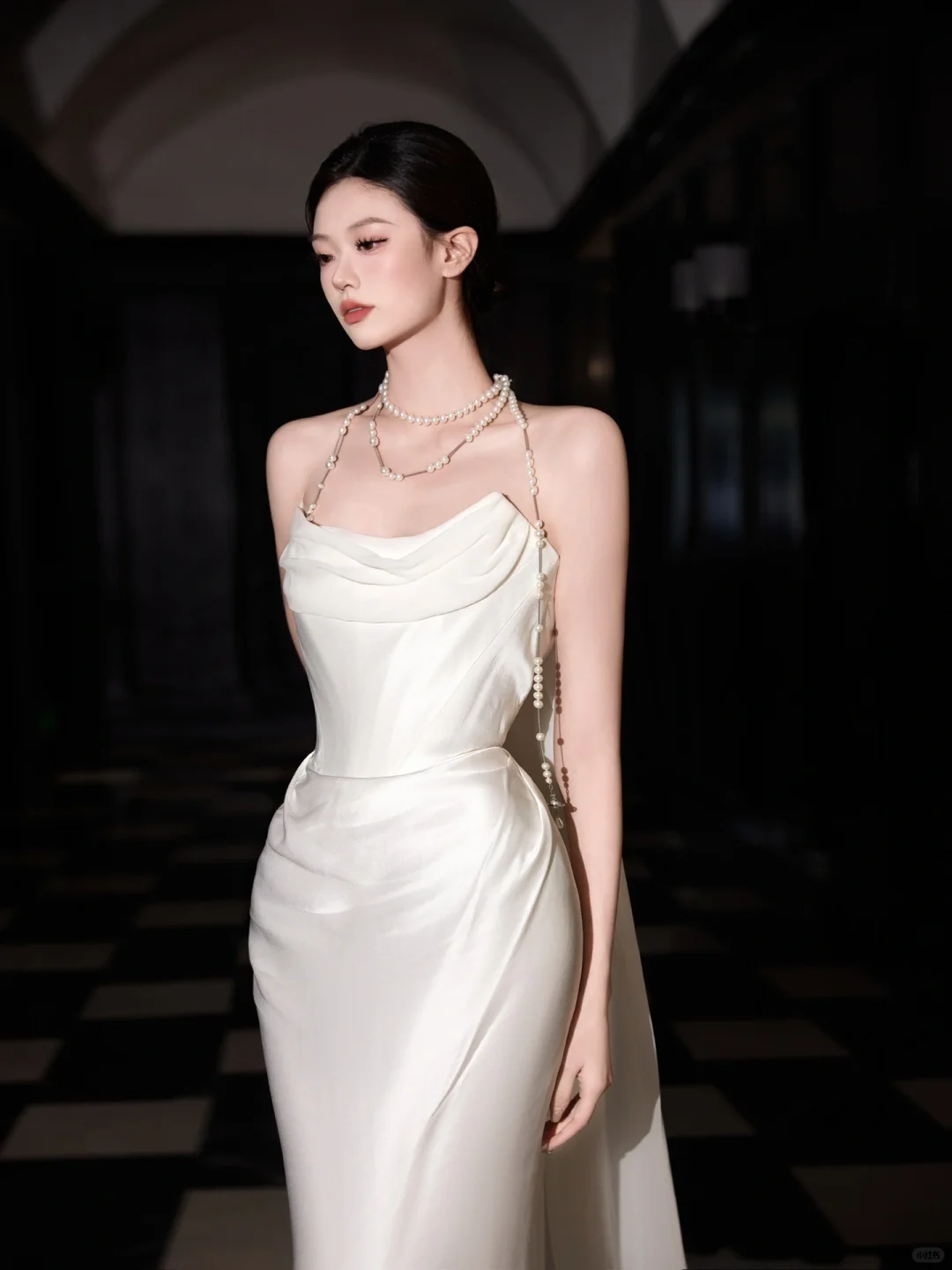 Classy White Satin Chiffon Mermaid Strapless Long Wedding Dress Y8591