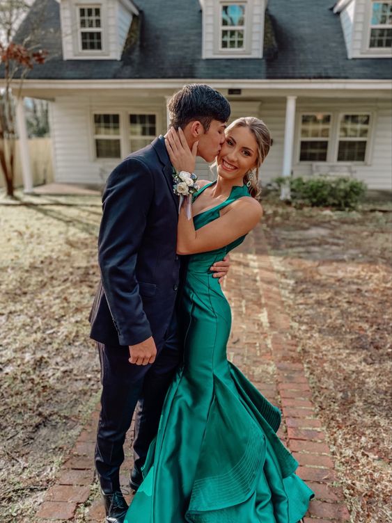 Mermaid Green Satin Prom Dress Backless Formal Gown Elegant Prom Dress Y163