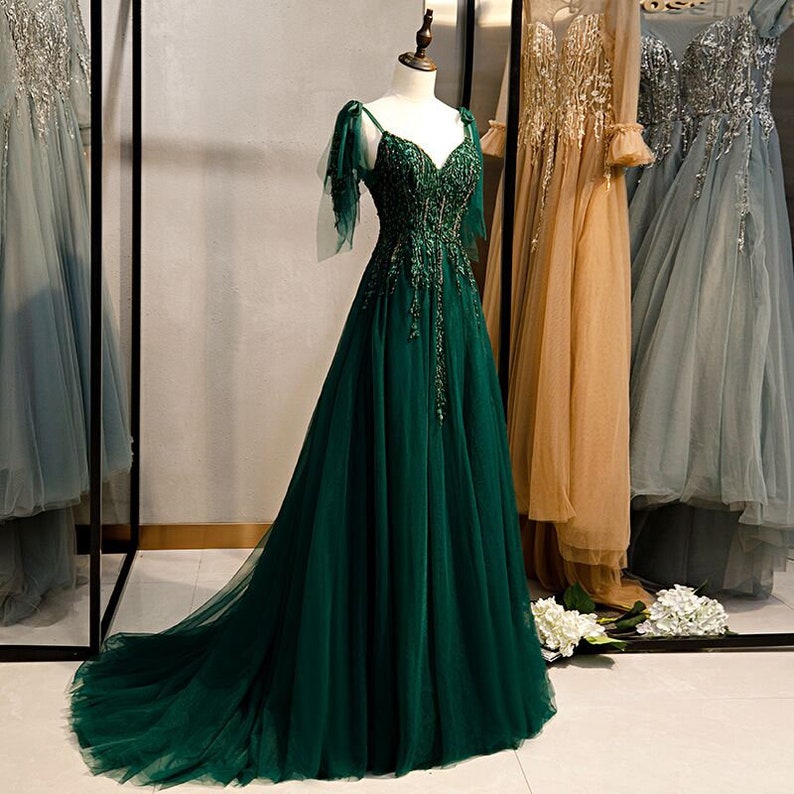 Emerald Green Spaghetti Straps Prom Dress Ball Gown V-Neck S11037