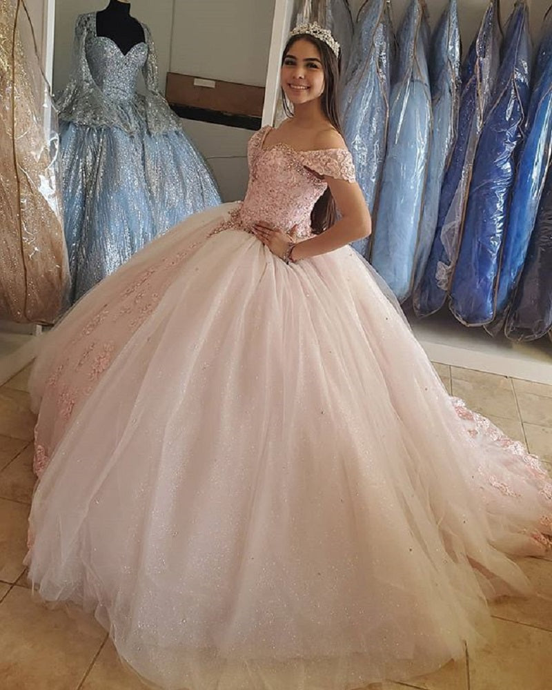 Blush Pink Puffy Sweet 16 Off Shoulder Ball Gowns Sixteen Beaded Crystal Light Pink Tulle Quinceanera Dress Princess Prom Dresses S27021